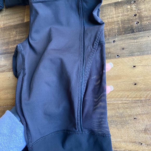 Lululemon mesh crops - 6 - Picture 9 of 10